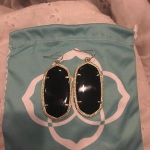 Kendra Scott Danielle earrings in black